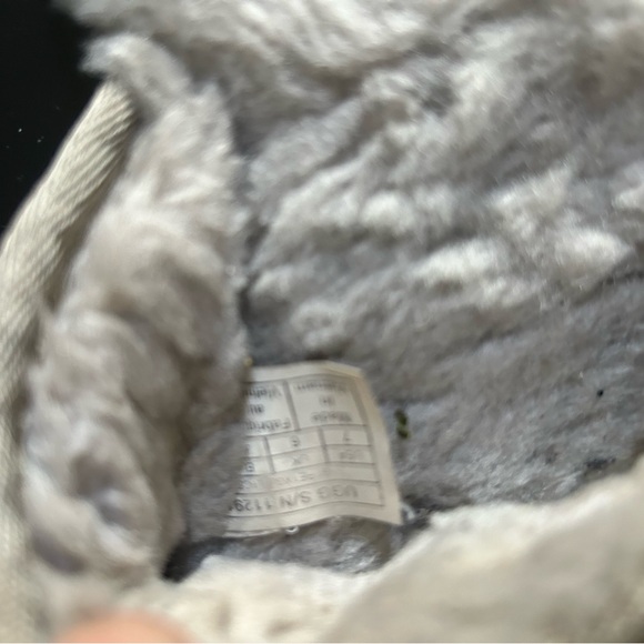 Ugg slippers - Picture 3 of 3